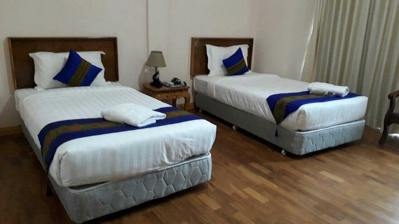Famous Hotel Loikaw Eksteriør bilde