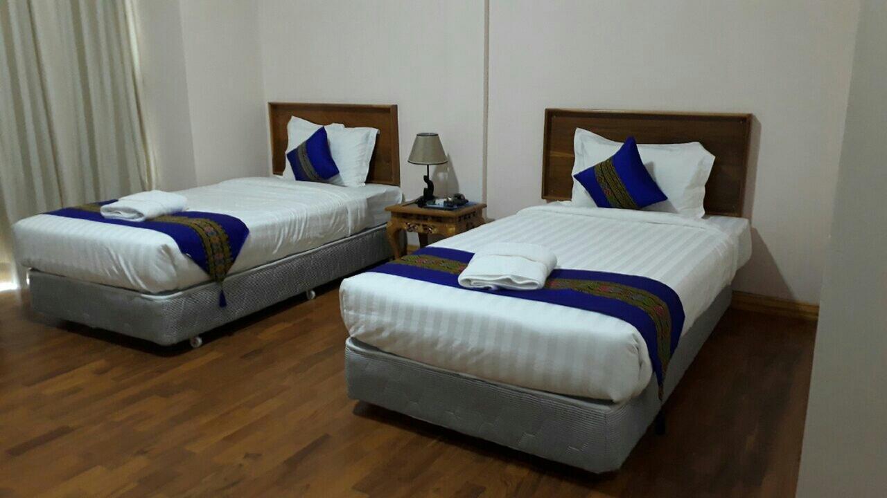 Famous Hotel Loikaw Eksteriør bilde